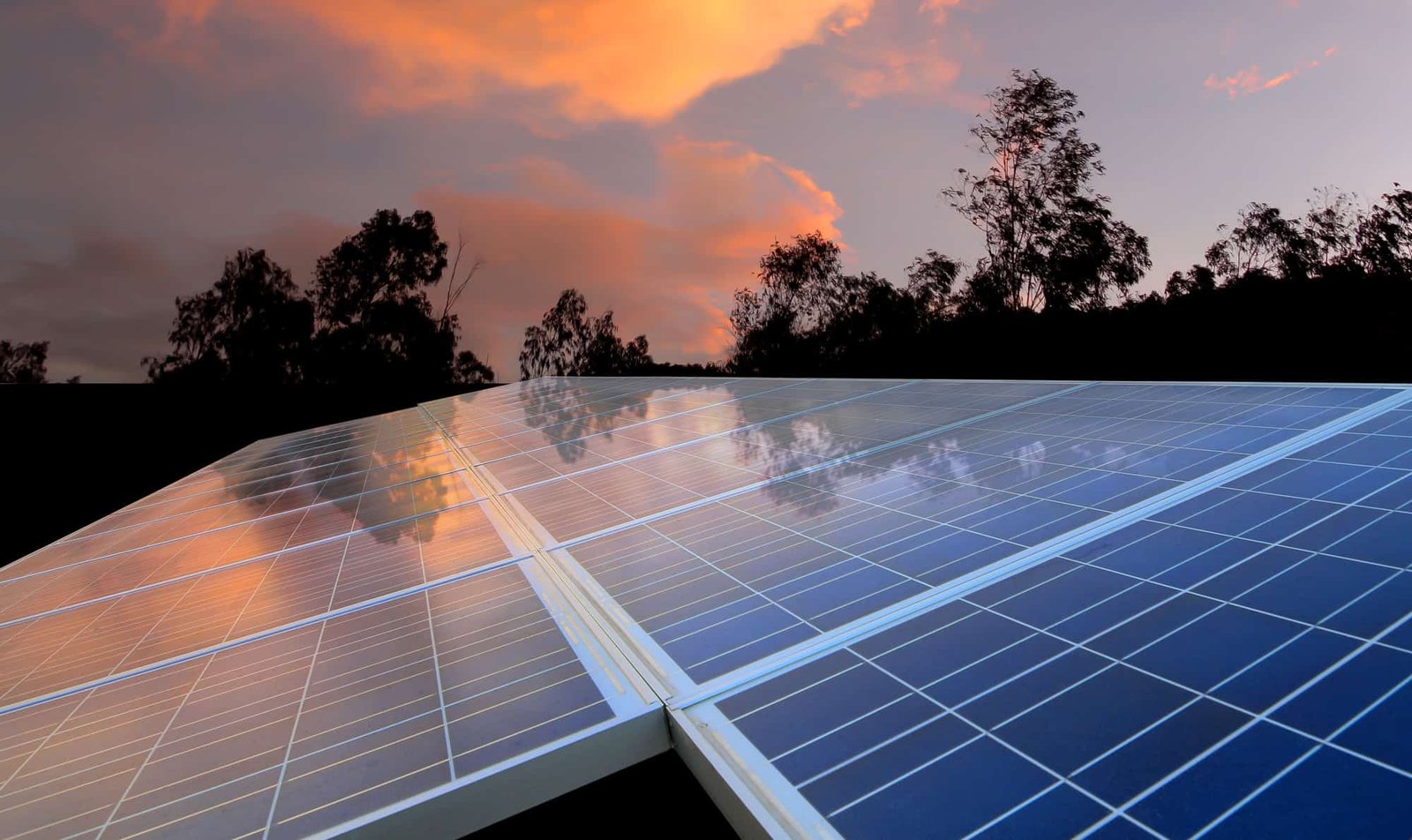 Do solar panels work at night?